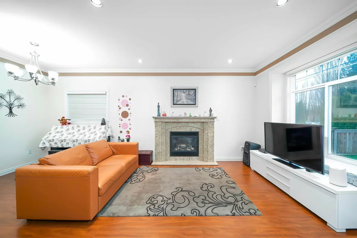 Primary Bathroom Photo of 7150 Canada Way, Burnaby, BC