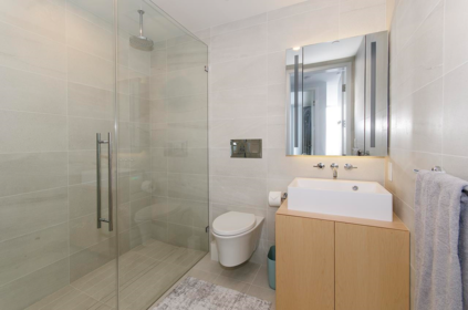 Hallway Photo of 2205 1568 Alberni Street, Vancouver, BC