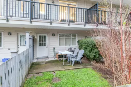Hallway Photo of 140 13898 64 Avenue, Surrey, BC