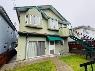 Laundry Room Photo of 3076 E 27th Avenue, Vancouver, BC