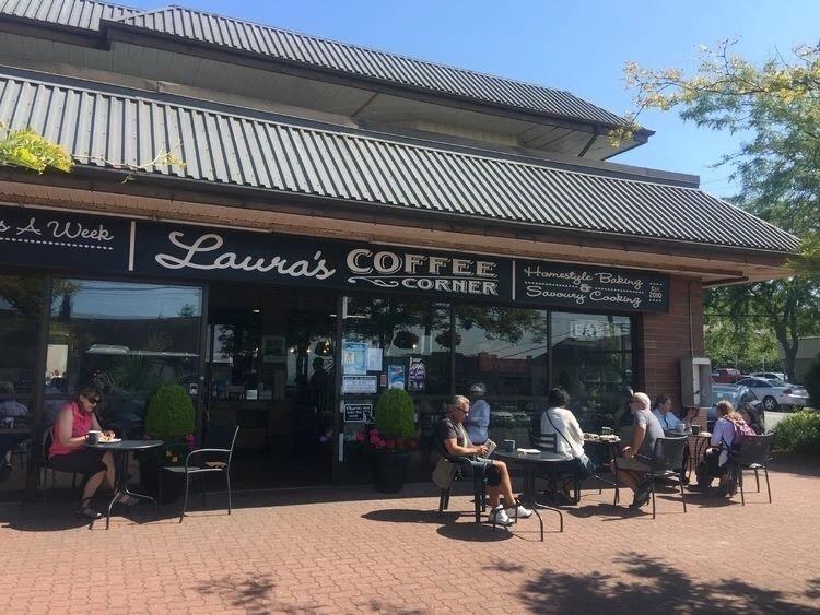 Backyard Photo of 204 15233 Pacific Avenue, White Rock, BC