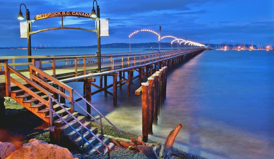 Front Yard Photo of 204 15233 Pacific Avenue, White Rock, BC