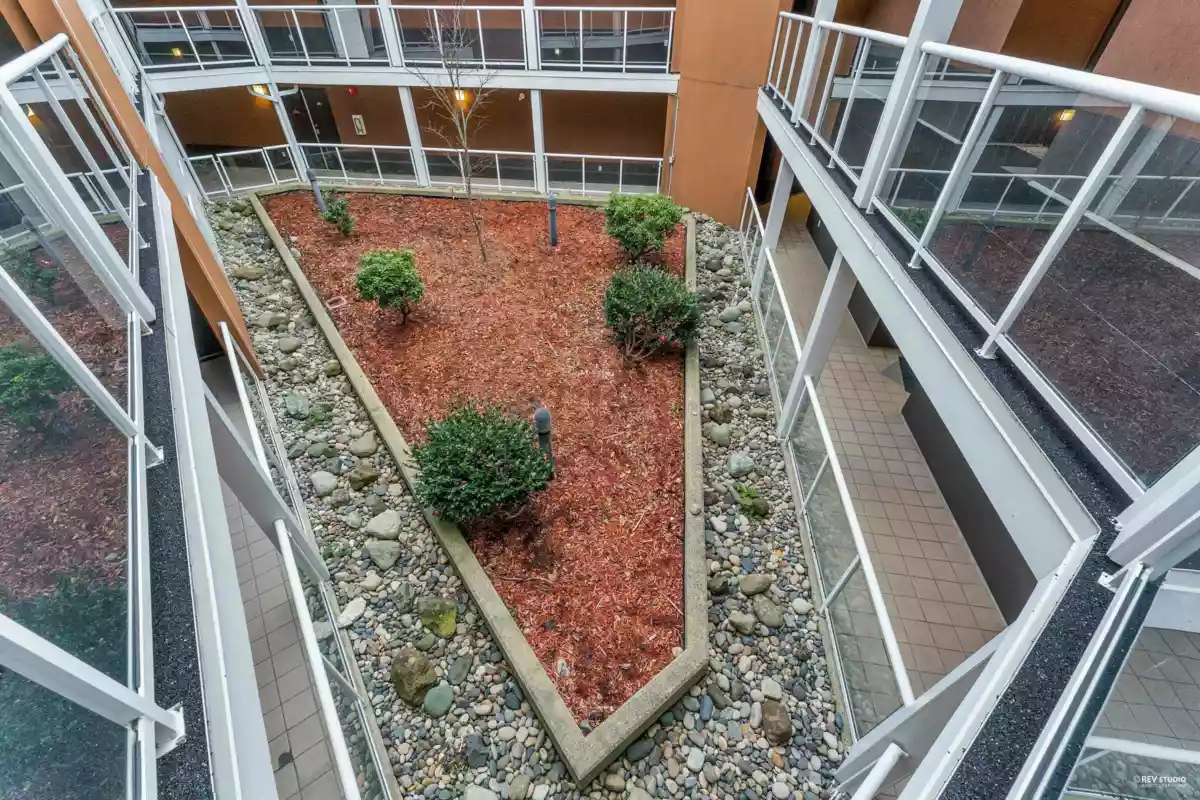 Laundry Room Photo of 204 15233 Pacific Avenue, White Rock, BC