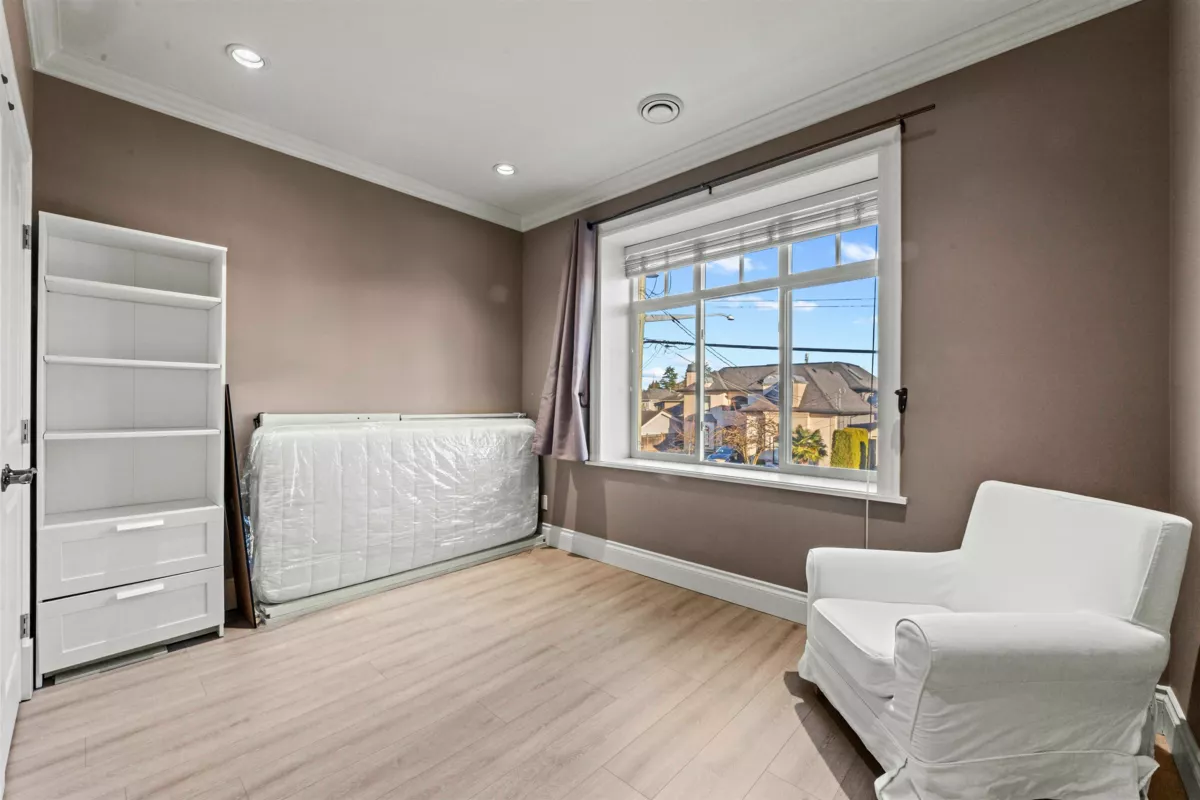 Entry Foyer Photo of 9131 Desmond Road, Richmond, BC