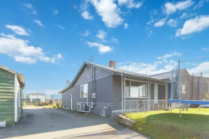 1860 Queen Street, Abbotsford, BC
