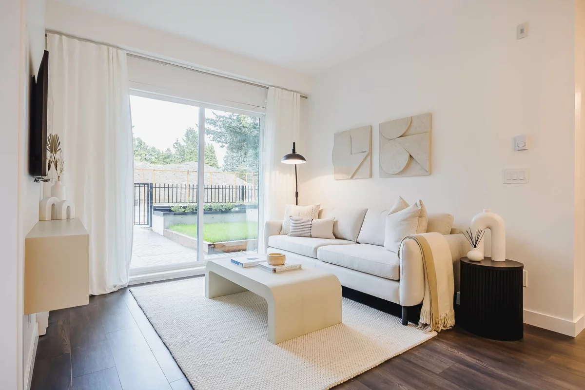 Kitchen Photo of 513 32174 George Ferguson Way, Abbotsford, BC