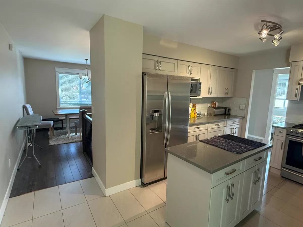 Breakfast Nook Photo of 9043 155 Street, Surrey, BC