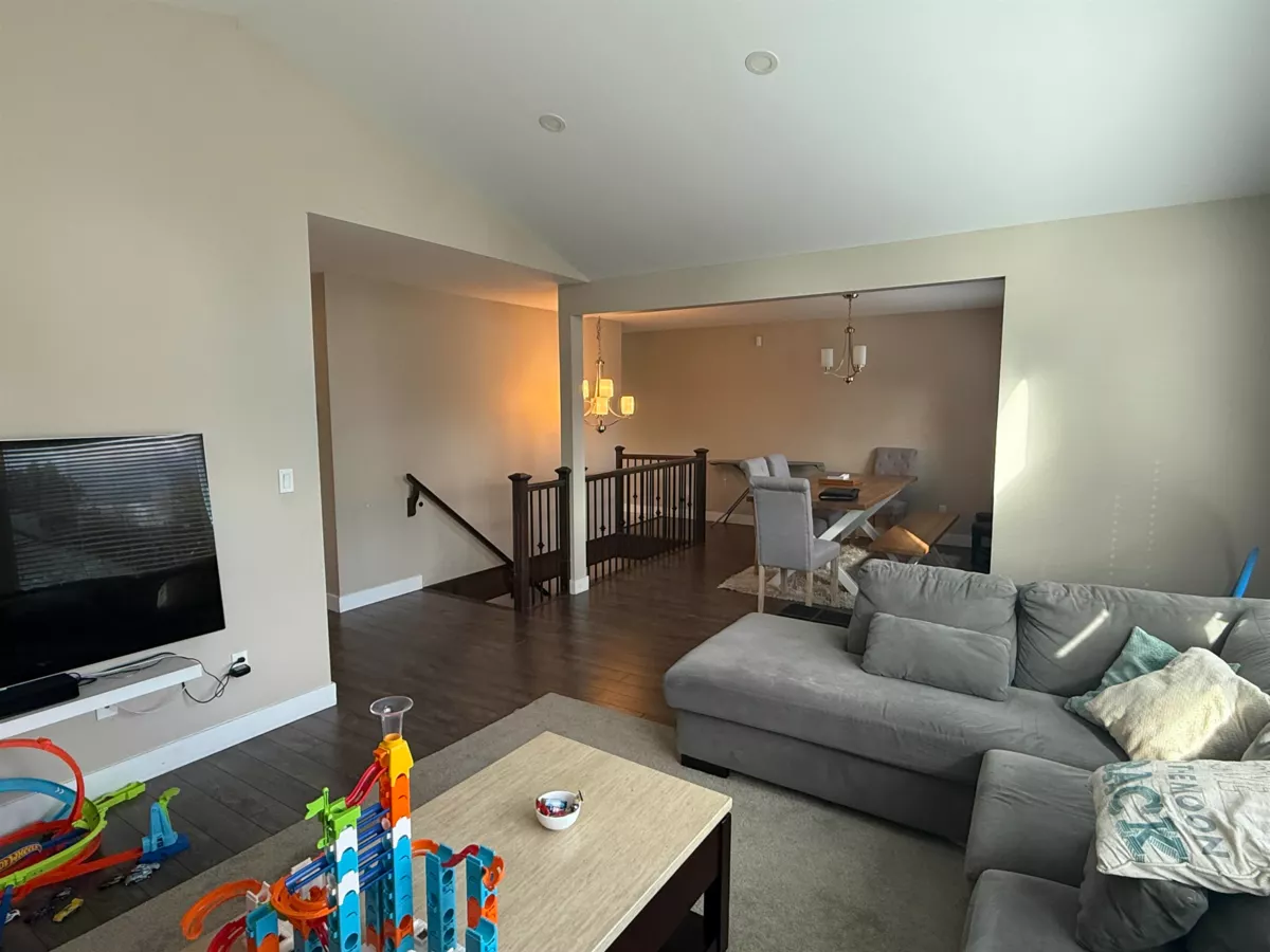 Kitchen Photo of 9043 155 Street, Surrey, BC