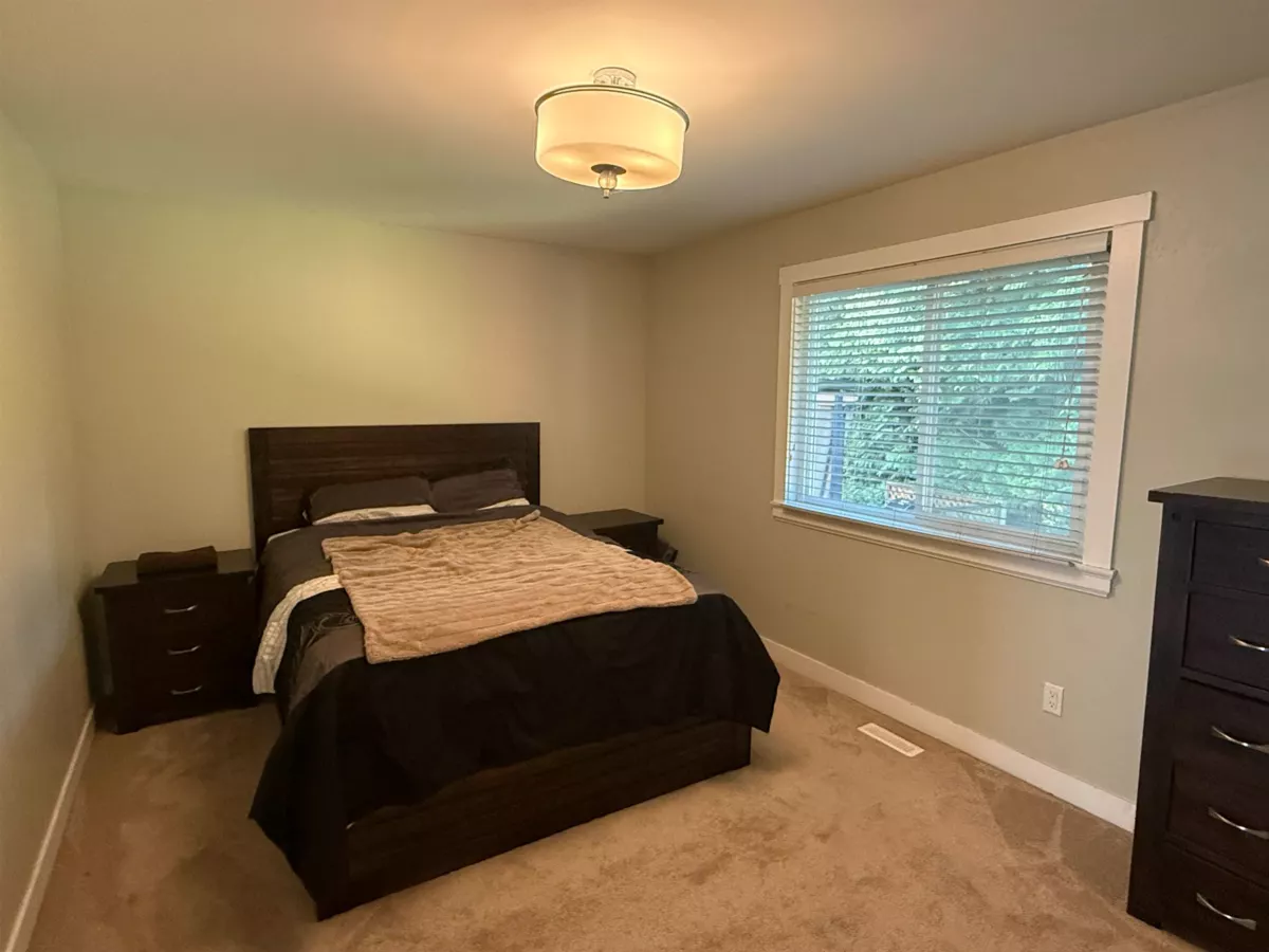 Walk-In Closet Photo of 9043 155 Street, Surrey, BC