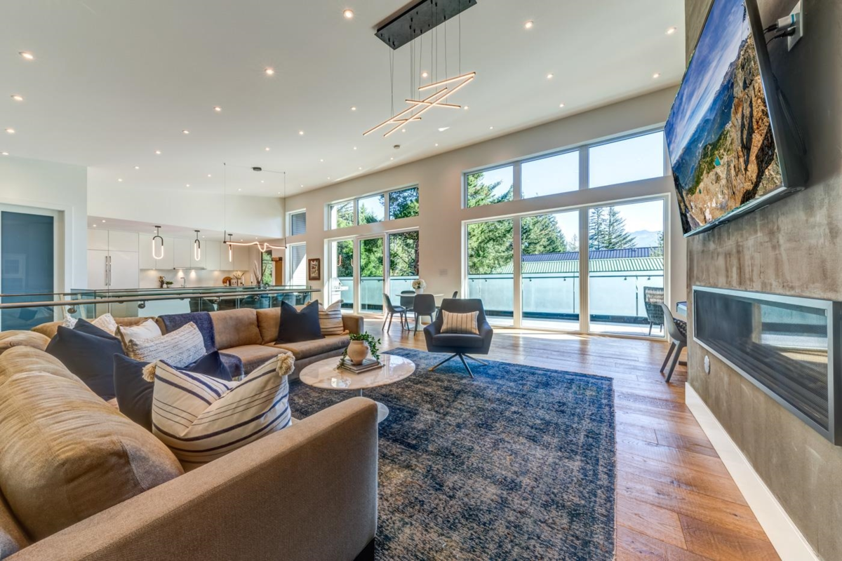 Kitchen Photo of 8224 Alpine Way, Whistler, BC