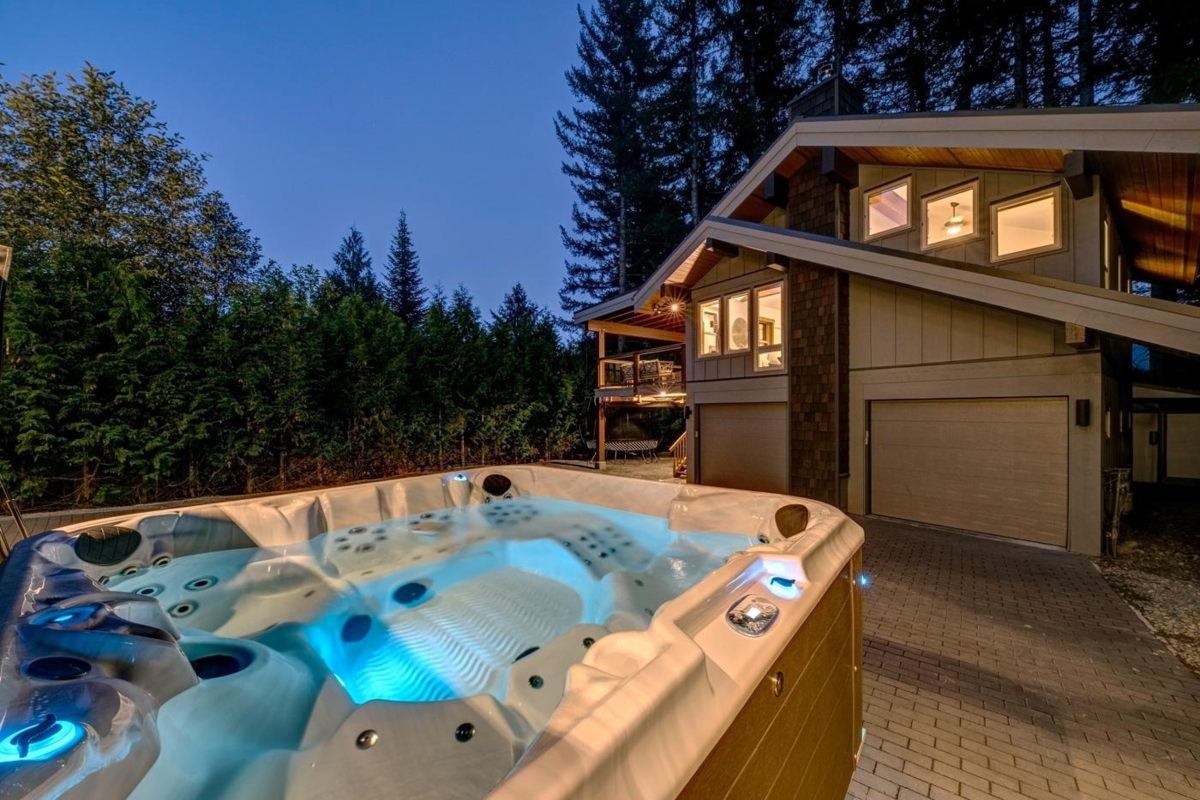 Outdoor Deck Photo of 8224 Alpine Way, Whistler, BC