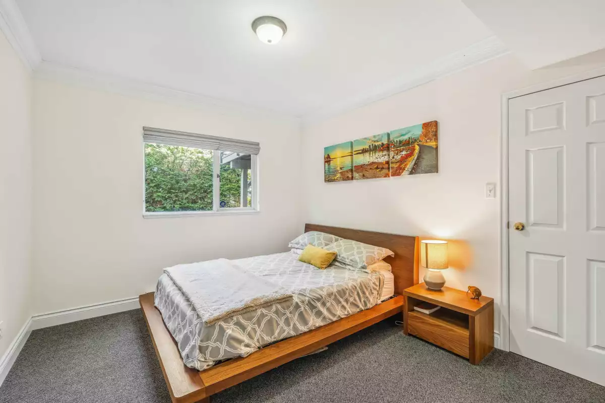Bedroom 3 Photo of 5219 Headland Drive, West Vancouver, BC