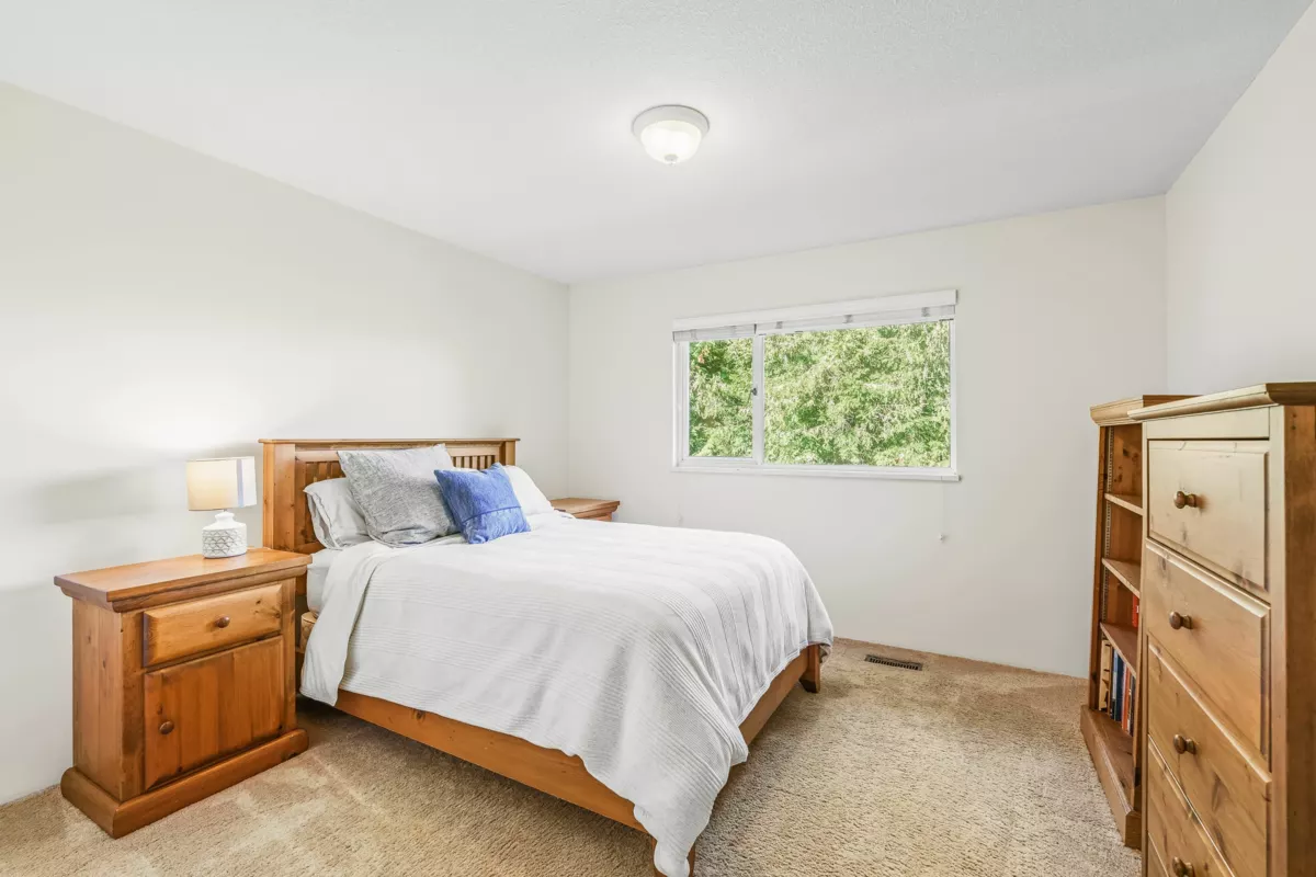 Primary Bathroom Photo of 5219 Headland Drive, West Vancouver, BC