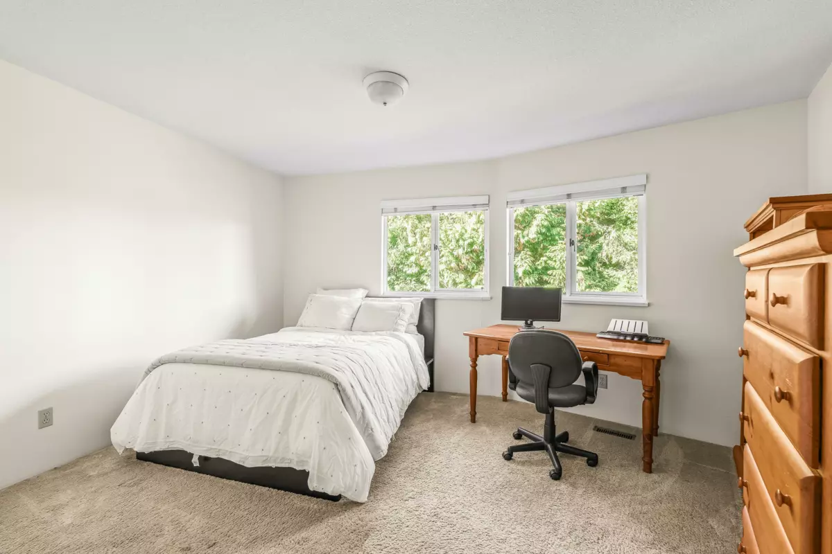 Primary Bedroom Photo of 5219 Headland Drive, West Vancouver, BC