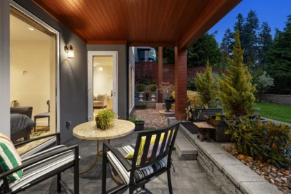 Hot Tub / Spa Photo of 2449 Kings Avenue, West Vancouver, BC