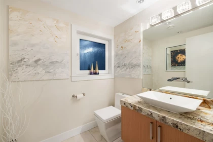 Mudroom Photo of 2449 Kings Avenue, West Vancouver, BC