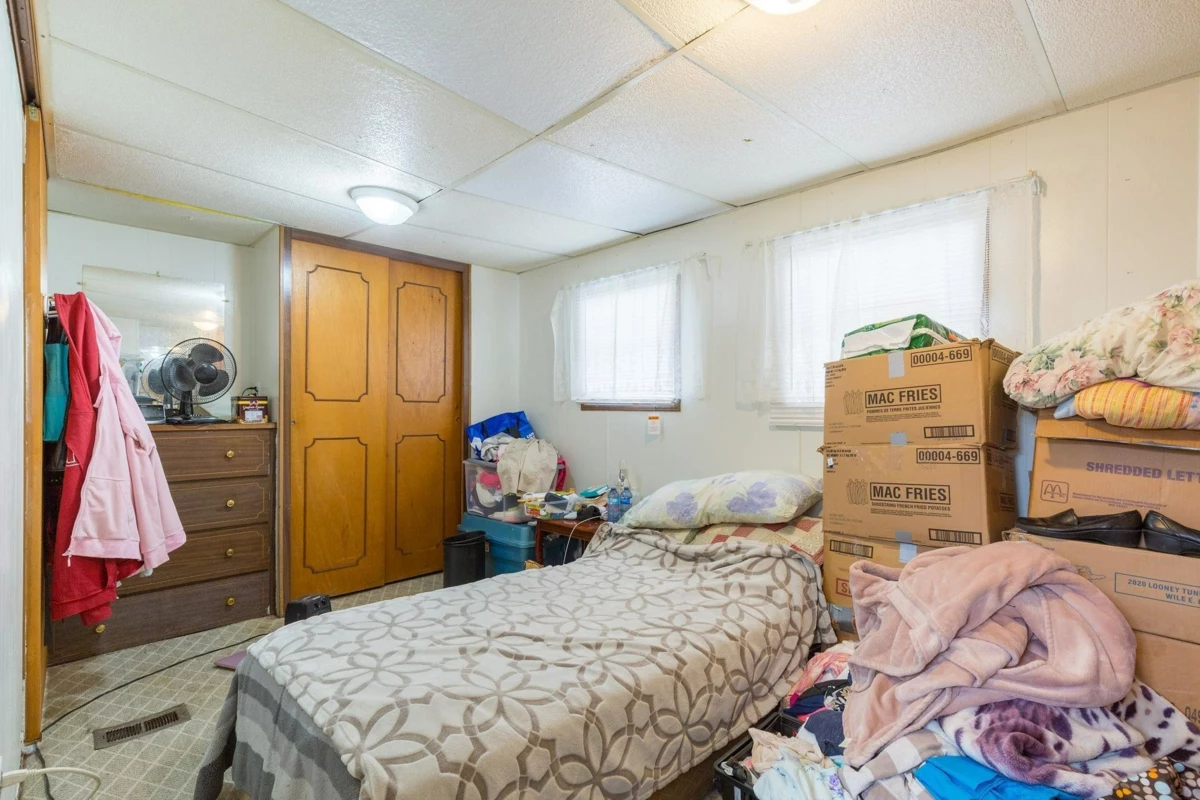 Basement Recreation Room Photo of 31 8266 King George Boulevard, Surrey, BC