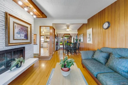 Breakfast Nook Photo of 4646 Charlotte Court, Burnaby, BC