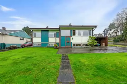 4646 Charlotte Court, Burnaby, BC, Burnaby Hospital — 4 bed single family residence for sale