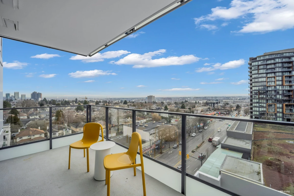 Dining Area Photo of 805 8415 Granville Street, Vancouver, BC