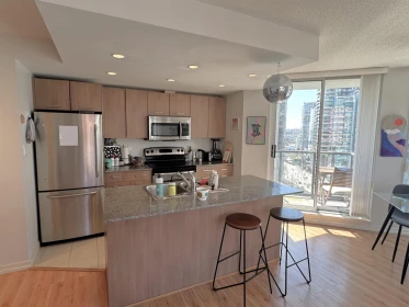 1504 1212 Howe Street, Vancouver, BC, Vancouver — Apartment/Condo for sale