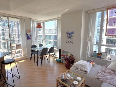 1504 1212 Howe Street, Vancouver, BC, Vancouver — Apartment/Condo for sale