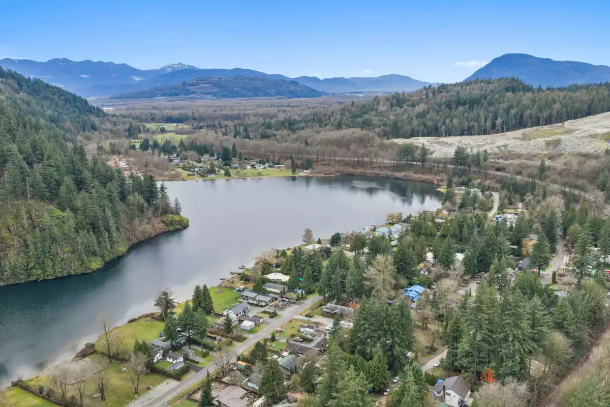 Kitchen Photo of 43739 Loch Road, Mission, BC
