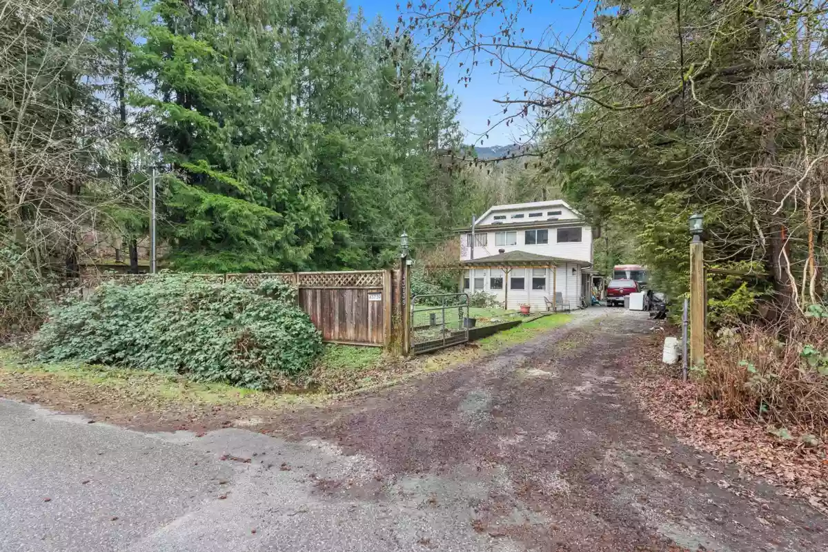 Pantry Photo of 43739 Loch Road, Mission, BC