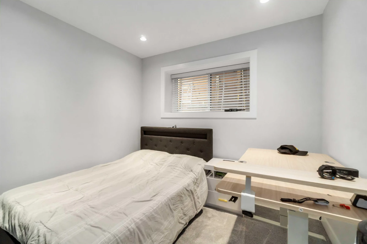 Hot Tub / Spa Photo of 2575 & 2577 Parker Street, Vancouver, BC