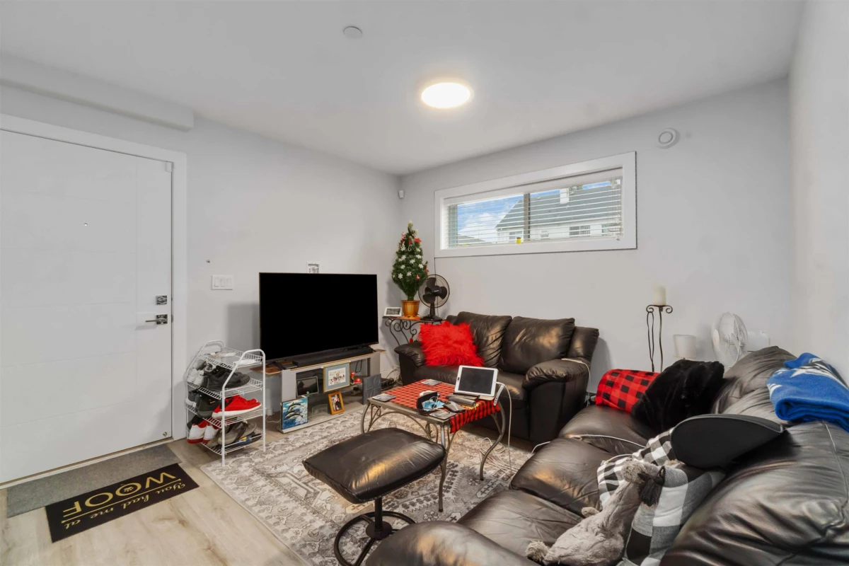 Loft / Bonus Room Photo of 2575 & 2577 Parker Street, Vancouver, BC