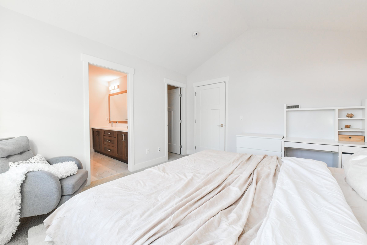 Basement Recreation Room Photo of 2136 165b Street, Surrey, BC