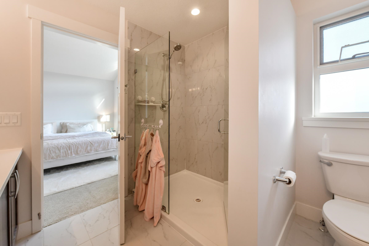 Entry Foyer Photo of 2136 165b Street, Surrey, BC