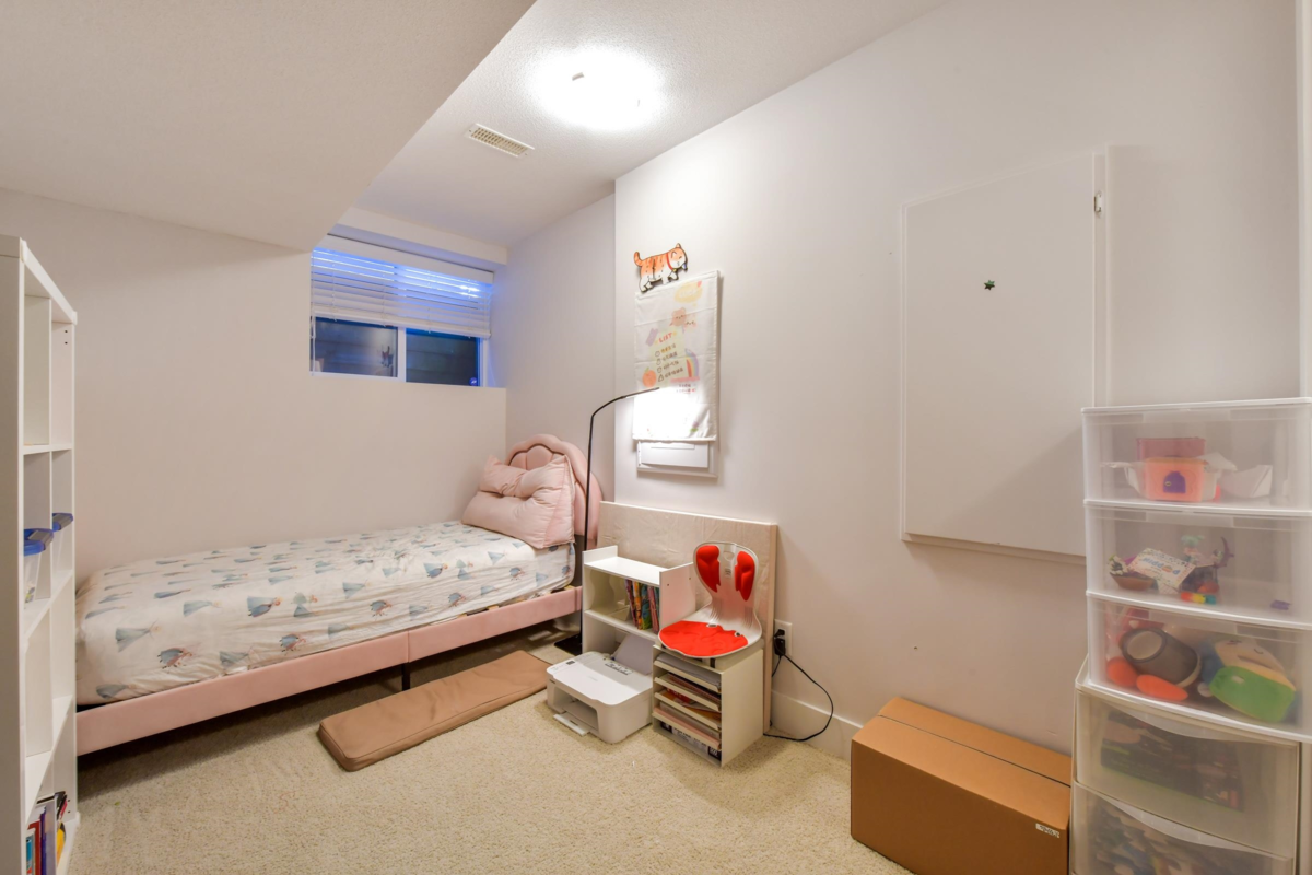 Front Yard Photo of 2136 165b Street, Surrey, BC