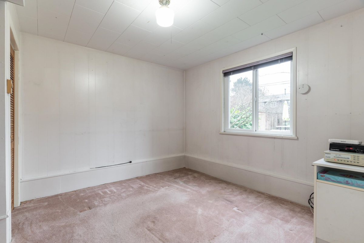 Backyard Photo of 8140 Fairdell Crescent, Richmond, BC