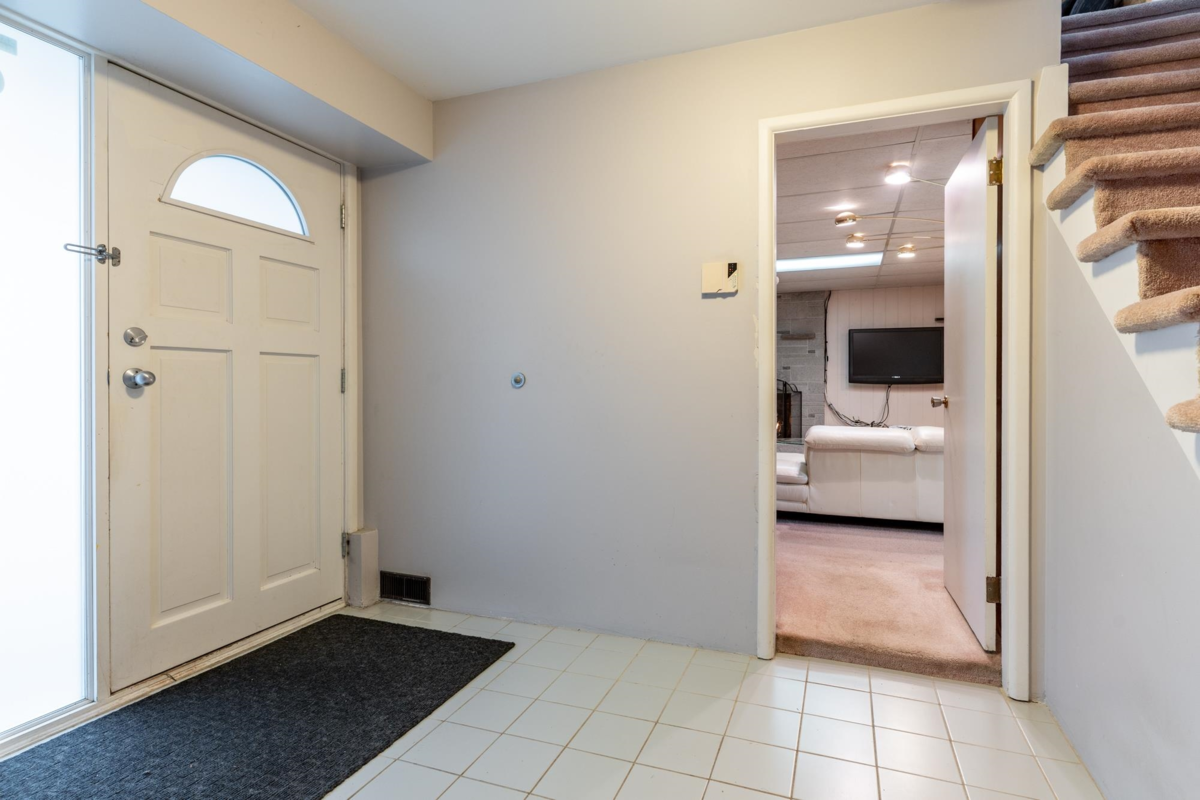 Dining Area Photo of 8140 Fairdell Crescent, Richmond, BC