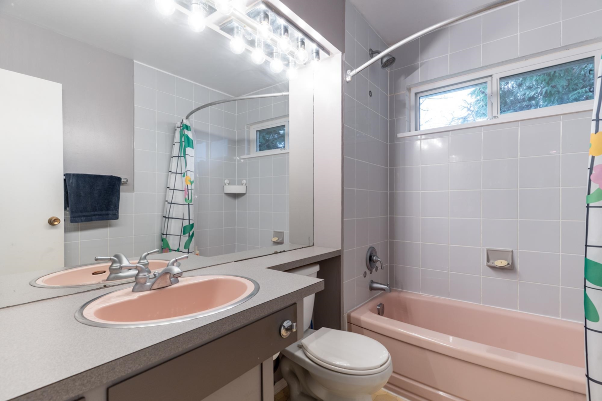 Hallway Photo of 8140 Fairdell Crescent, Richmond, BC