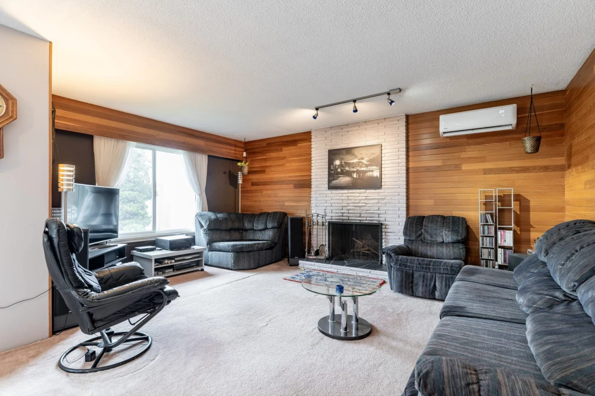 Kitchen Photo of 8140 Fairdell Crescent, Richmond, BC