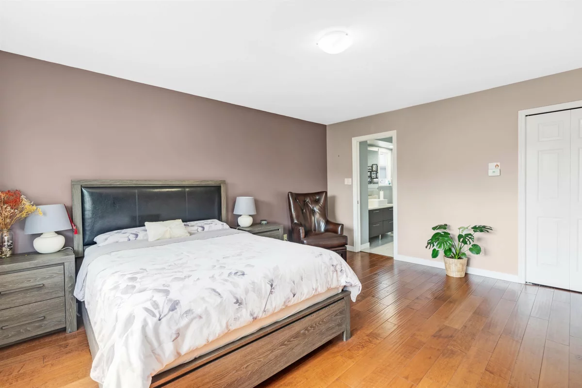 Basement Recreation Room Photo of 4652 55a Street, Delta, BC