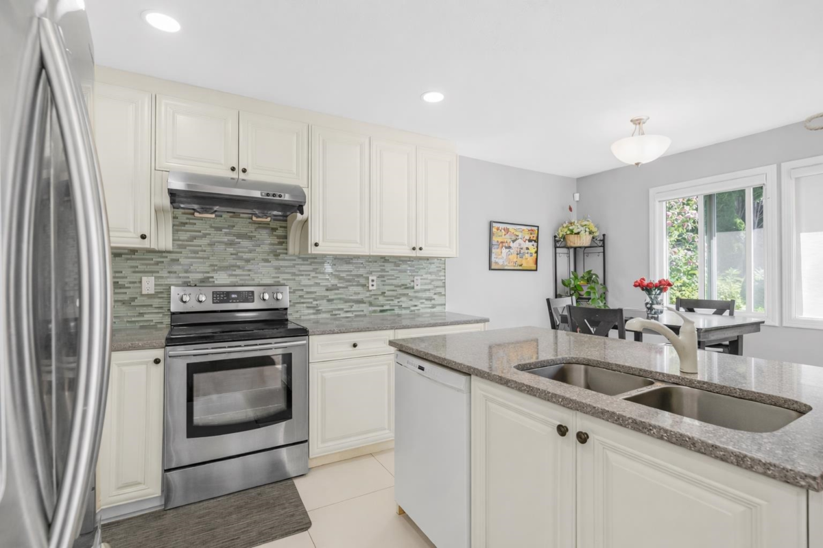 Bedroom 2 Photo of 4652 55a Street, Delta, BC