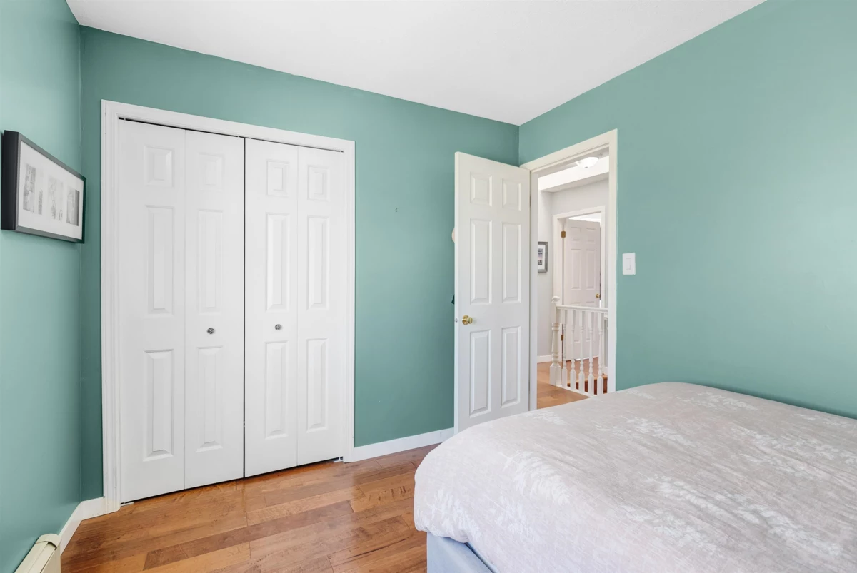 Hallway Photo of 4652 55a Street, Delta, BC