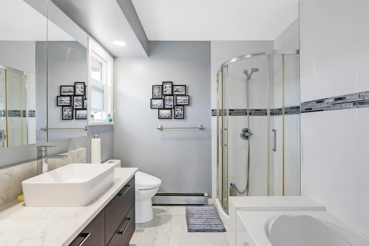 Laundry Room Photo of 4652 55a Street, Delta, BC