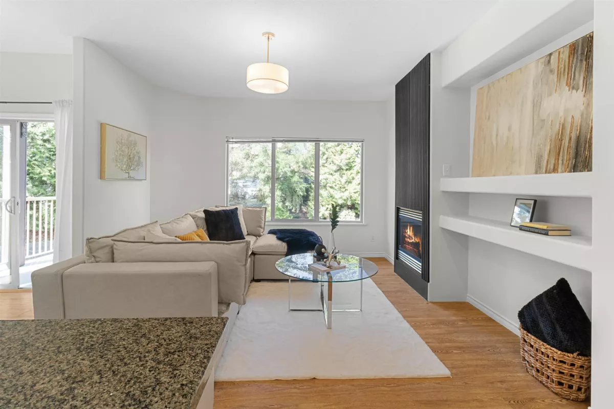 Breakfast Nook Photo of 22783 116 Avenue, Maple Ridge, BC