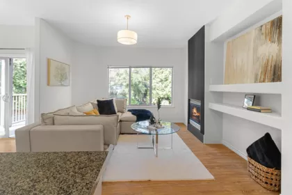 Breakfast Nook Photo of 22783 116 Avenue, Maple Ridge, BC
