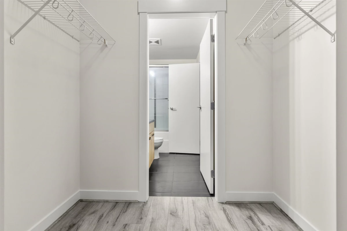 Breakfast Nook Photo of 207 33539 Holland Avenue, Abbotsford, BC