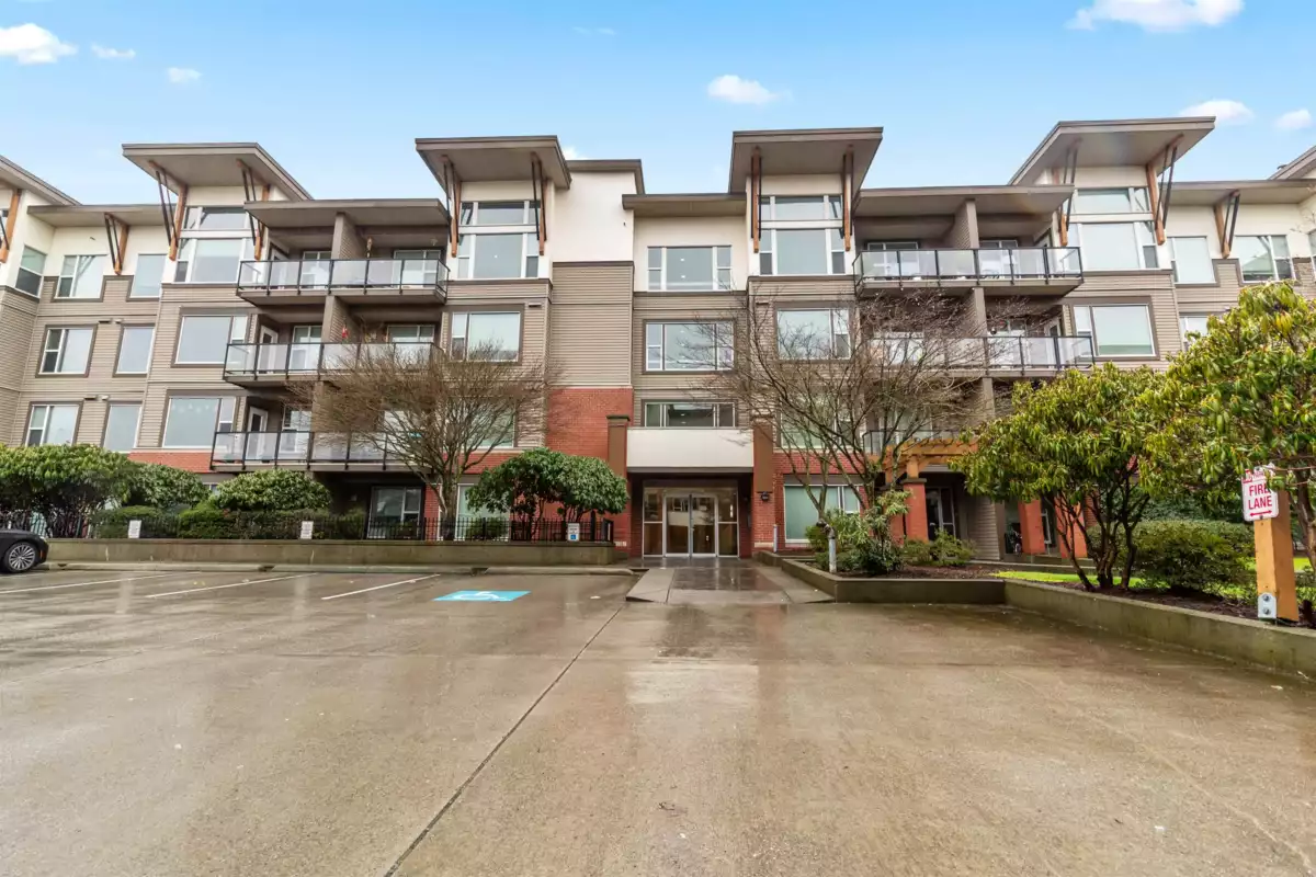 Exterior Rear Photo of 207 33539 Holland Avenue, Abbotsford, BC