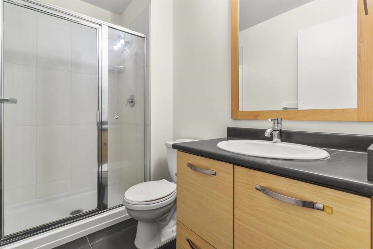 Guest Bathroom Photo of 207 33539 Holland Avenue, Abbotsford, BC