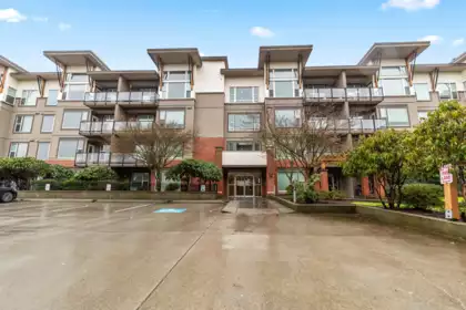 207 33539 Holland Avenue, Abbotsford, BC