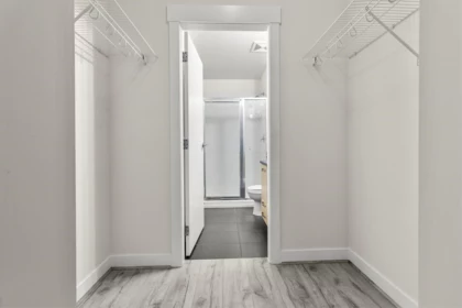 Walk-In Closet Photo of 207 33539 Holland Avenue, Abbotsford, BC