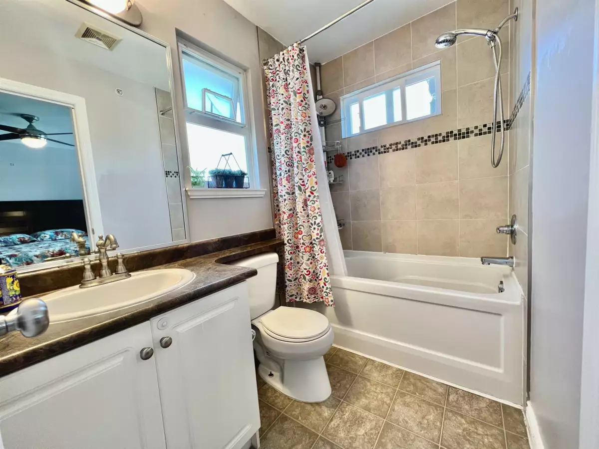 Bedroom 4 Photo of 24282 101a Avenue, Maple Ridge, BC