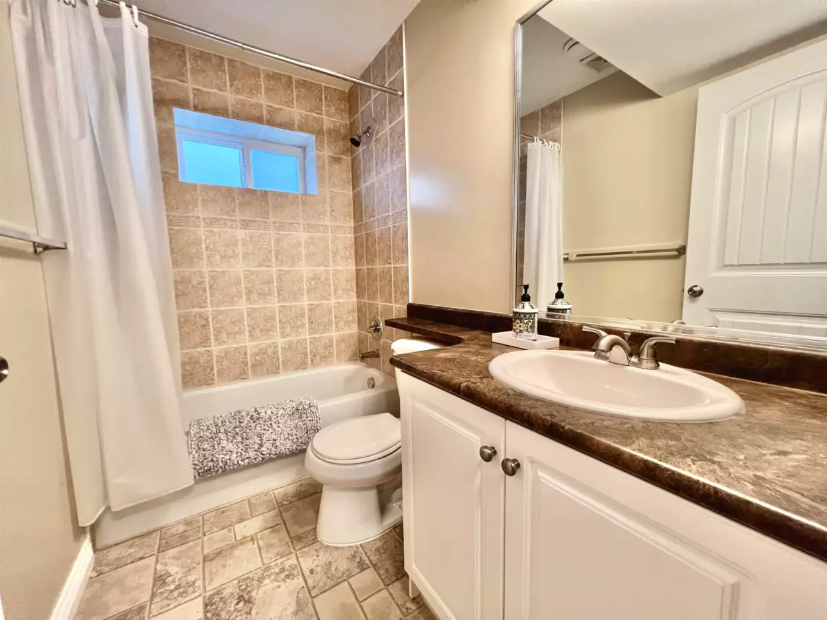 Hallway Photo of 24282 101a Avenue, Maple Ridge, BC